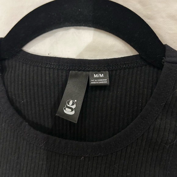 high neck crop top - Picture 3 of 3